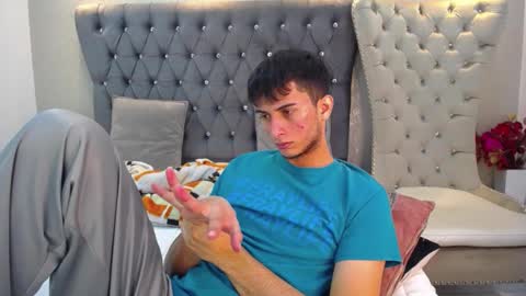 Snapshot of mr_williseo chatting on March 12, 7:28 pm williseo online show from March 12, 7:28 pm