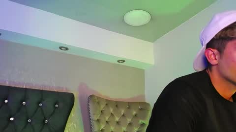 Snapshot of mr_williseo chatting on September 20, 3:29 am williseo online show from September 20, 3:29 am