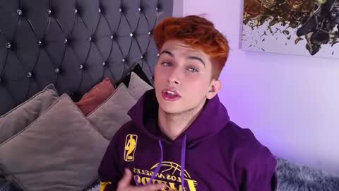 Snapshot of mr_williseo chatting on November 8, 8:18 pm williseo online show from November 8, 8:18 pm