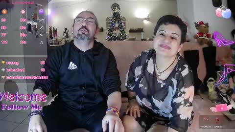 Snapshot of mrandmrsswetness84 chatting on December 4, 6:17 pm MrAndMrsSwetness84 online show from December 4, 6:17 pm