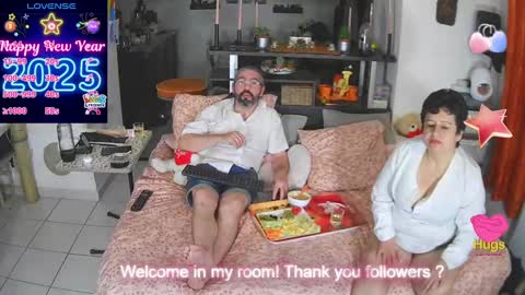 Snapshot of mrandmrsswetness84 chatting on January 23, 8:56 pm MrAndMrsSwetness84 online show from January 23, 8:56 pm