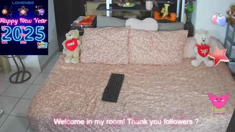 Snapshot of mrandmrsswetness84 chatting on February 3, 7:29 am MrAndMrsSwetness84 online show from February 3, 7:29 am