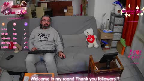 Snapshot of mrandmrsswetness84 chatting on February 26, 10:36 am MrAndMrsSwetness84 online show from February 26, 10:36 am