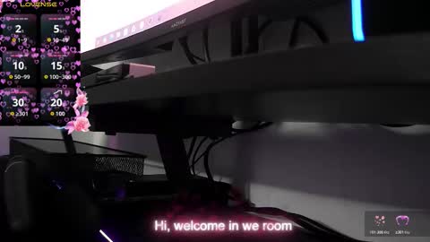 Snapshot of mrandmrsswetness84 chatting on October 27, 6:12 pm MrAndMrsSwetness84 online show from October 27, 6:12 pm