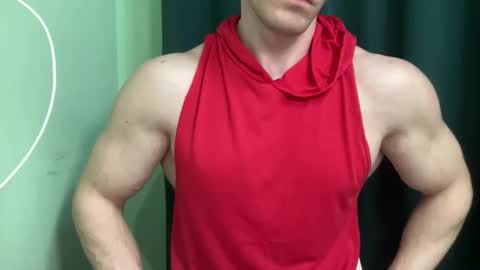 Snapshot of mrbiceps_23 chatting on December 10, 12:49 pm Mrbiceps23 online show from December 10, 12:49 pm