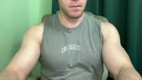 Snapshot of mrbiceps_23 chatting on February 1, 12:16 pm Mrbiceps23 online show from February 1, 12:16 pm
