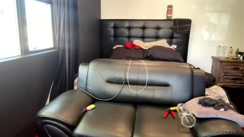 MrBigDThomas online show from March 29, 6:19 pm