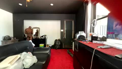 MrBigDThomas online show from July 16, 6:14 pm