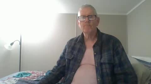 Snapshot of mrbill55 chatting on February 9, 4:07 pm mrbill55 online show from February 9, 4:07 pm