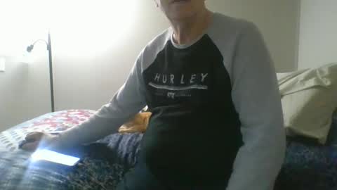 Snapshot of mrbill55 chatting on February 23, 12:19 am mrbill55 online show from February 23, 12:19 am