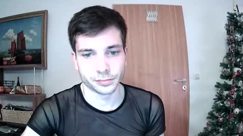 Snapshot of mrboyyyy chatting on December 21, 8:54 pm ... online show from December 21, 8:54 pm