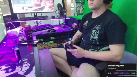 Snapshot of mrbuttcrackula chatting on July 1, 4:18 pm TyTheBiGuy online show from July 1, 4:18 pm