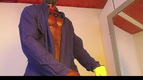 Snapshot of mrbyronstallion chatting on May 29, 11:47 pm byron online show from May 29, 11:47 pm
