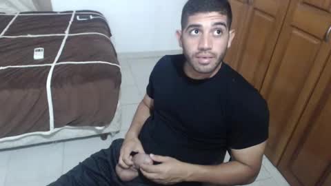 Snapshot of mrcum24 chatting on December 6, 3:41 am Will online show from December 6, 3:41 am