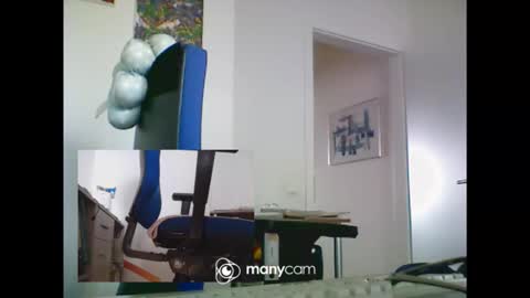 Snapshot of mrduplo1975 chatting on February 16, 10:11 am MrJohnsen1975 online show from February 16, 10:11 am