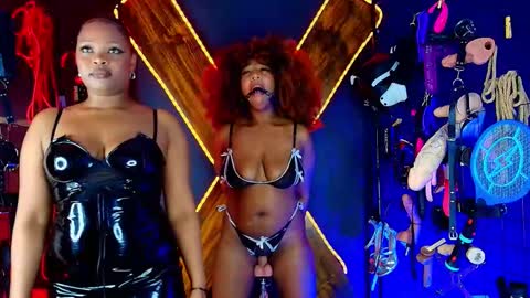 Snapshot of mrebonybdsm chatting on February 11, 3:44 am mrebonybdsm online show from February 11, 3:44 am