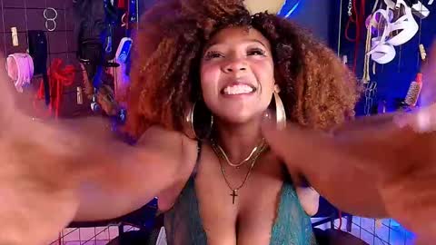 Snapshot of mrebonybdsm chatting on March 15, 4:40 am mrebonybdsm online show from March 15, 4:40 am