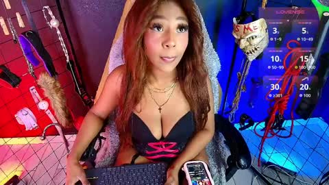 Snapshot of mrebonybdsm chatting on April 8, 3:39 am mrebonybdsm online show from April 8, 3:39 am