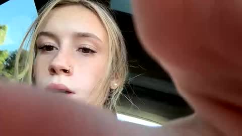 Snapshot of mreeves67 chatting on May 10, 9:53 pm mreeves67 online show from May 10, 9:53 pm