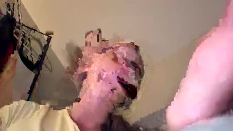 Snapshot of mreeves67 chatting on May 19, 5:36 am mreeves67 online show from May 19, 5:36 am