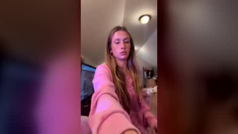 Snapshot of mreeves67 chatting on July 19, 9:24 am mreeves67 online show from July 19, 9:24 am