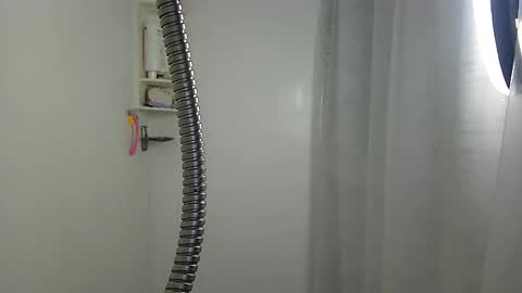 Snapshot of mremy chatting on October 14, 6:58 am Rem M online show from October 14, 6:58 am