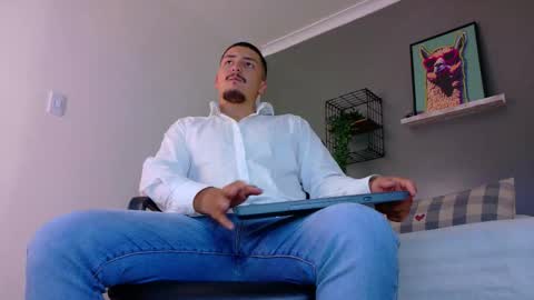 Mr Fox online show from March 11, 7:31 pm