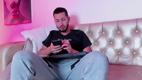 Snapshot of mrfranco_vc chatting on May 14, 12:23 pm Andy online show from May 14, 12:23 pm