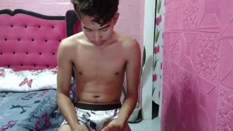 mrheartthief online show from July 5, 2:02 pm