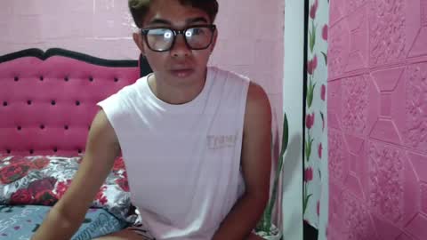 mrheartthief online show from July 12, 2:08 pm