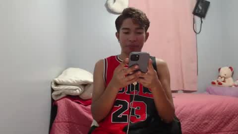 mrheartthief online show from July 26, 12:56 pm