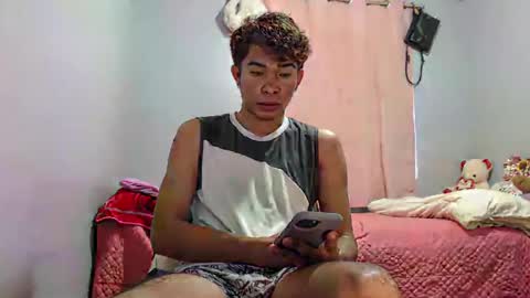 mrheartthief online show from July 30, 1:37 am