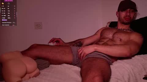 Snapshot of mrj9921 chatting on February 13, 8:21 am Juan online show from February 13, 8:21 am