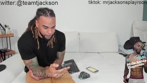 Snapshot of mrjacksonsplayroom chatting on December 8, 2:39 am X TeamTJackson tnacamgirls online show from December 8, 2:39 am