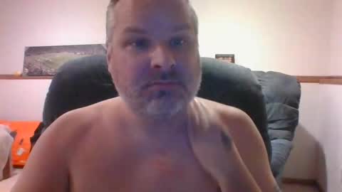 Snapshot of mrlovalova83 chatting on March 9, 6:39 am mrlovalova83 online show from March 9, 6:39 am