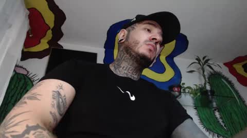 Snapshot of mrmanny__ chatting on December 20, 9:39 pm mrmanny__ online show from December 20, 9:39 pm