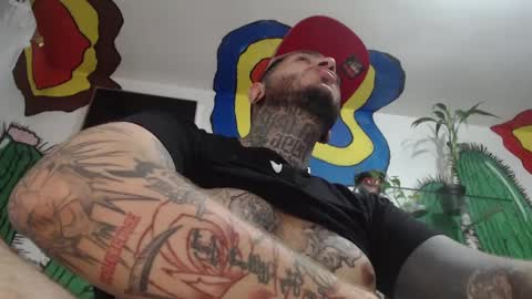 Snapshot of mrmanny__ chatting on January 10, 11:18 pm mrmanny__ online show from January 10, 11:18 pm