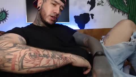 Snapshot of mrmanny__ chatting on February 7, 3:01 am mrmanny__ online show from February 7, 3:01 am