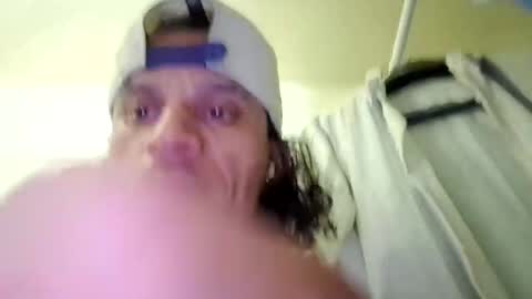 Snapshot of mrpitote69 chatting on August 1, 8:35 am mrpitote69 online show from August 1, 8:35 am