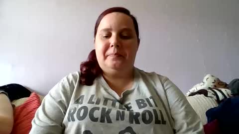 Snapshot of mrs_butterfly84 chatting on May 27, 3:42 pm Mrs Butterfly online show from May 27, 3:42 pm