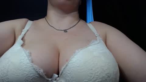 mrs_smith__ online show from January 31, 1:23 pm