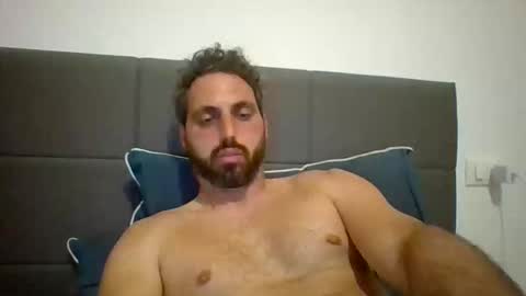 Snapshot of mrshaggy92 chatting on May 23, 2:28 am mrshaggy92 online show from May 23, 2:28 am