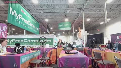 MrsKellyPierce online show from December 7, 11:12 pm