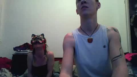 mrwolf85226666 online show from April 15, 7:59 am