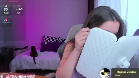 Allison online show from February 9, 11:47 am