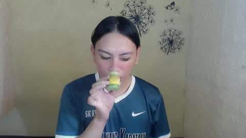 Snapshot of ms_bellaxoxo chatting on April 4, 12:02 pm Bella online show from April 4, 12:02 pm