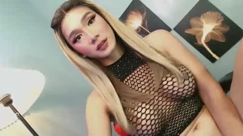 chloe online show from December 4, 6:01 am