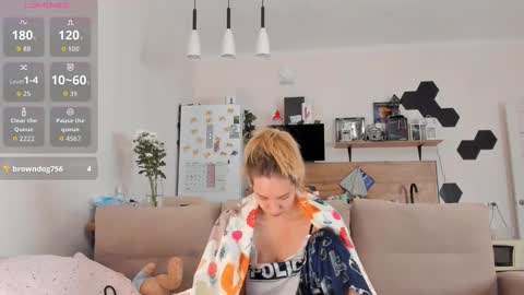 Ms ForYOU online show from October 11, 2:44 am