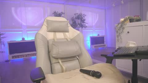 Snapshot of ms_lawless chatting on March 7, 3:40 am Samantha online show from March 7, 3:40 am