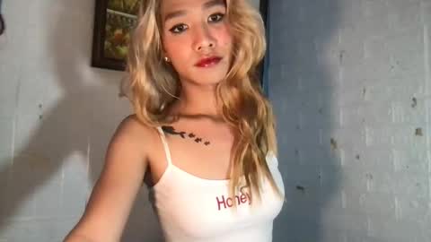 Snapshot of ms_maureenx69x chatting on March 29, 5:24 pm ms_maureenx69x online show from March 29, 5:24 pm